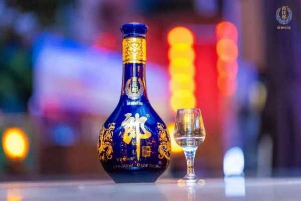 再貼緊消費者一點點！青花郎開啟超大力度“開蓋掃碼有禮”活動(圖1)