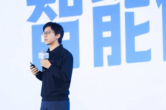 2024百度熱AI營(yíng)銷大會(huì)：商業(yè)系統(tǒng)升級(jí)為“百度伴飛”將釋放10倍商業(yè)空間(圖2)